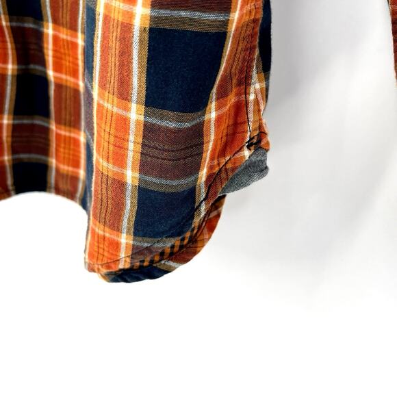 Timberland men’s regular fit plaid button front shirt - Picture 4 of 10